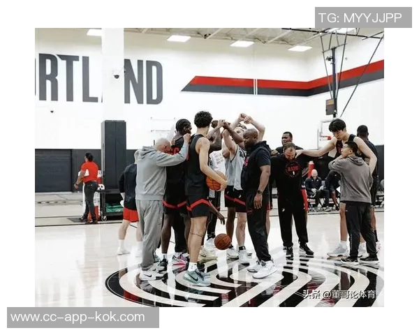 开拓者总经理强调团队团结共同面对比卢普斯缺席挑战 开拓者总经理强调团队团结共同面对比卢普斯缺席挑战